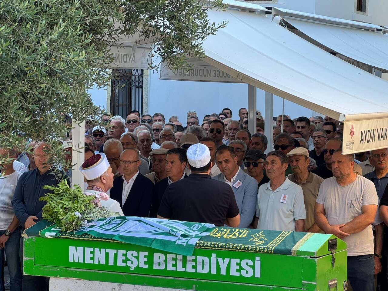 Akın Çavaş Son Yolculuğuna Uğurlandı 1